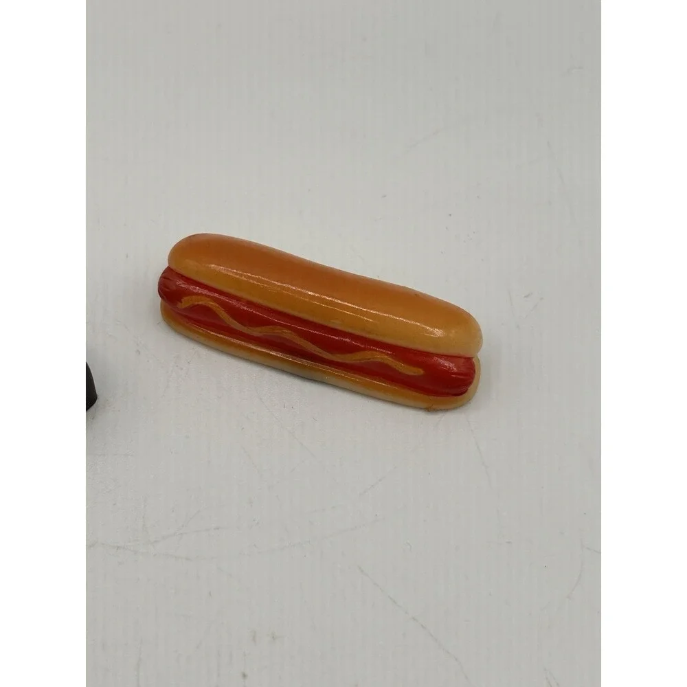 The Unbranded Brand vtg hamburger